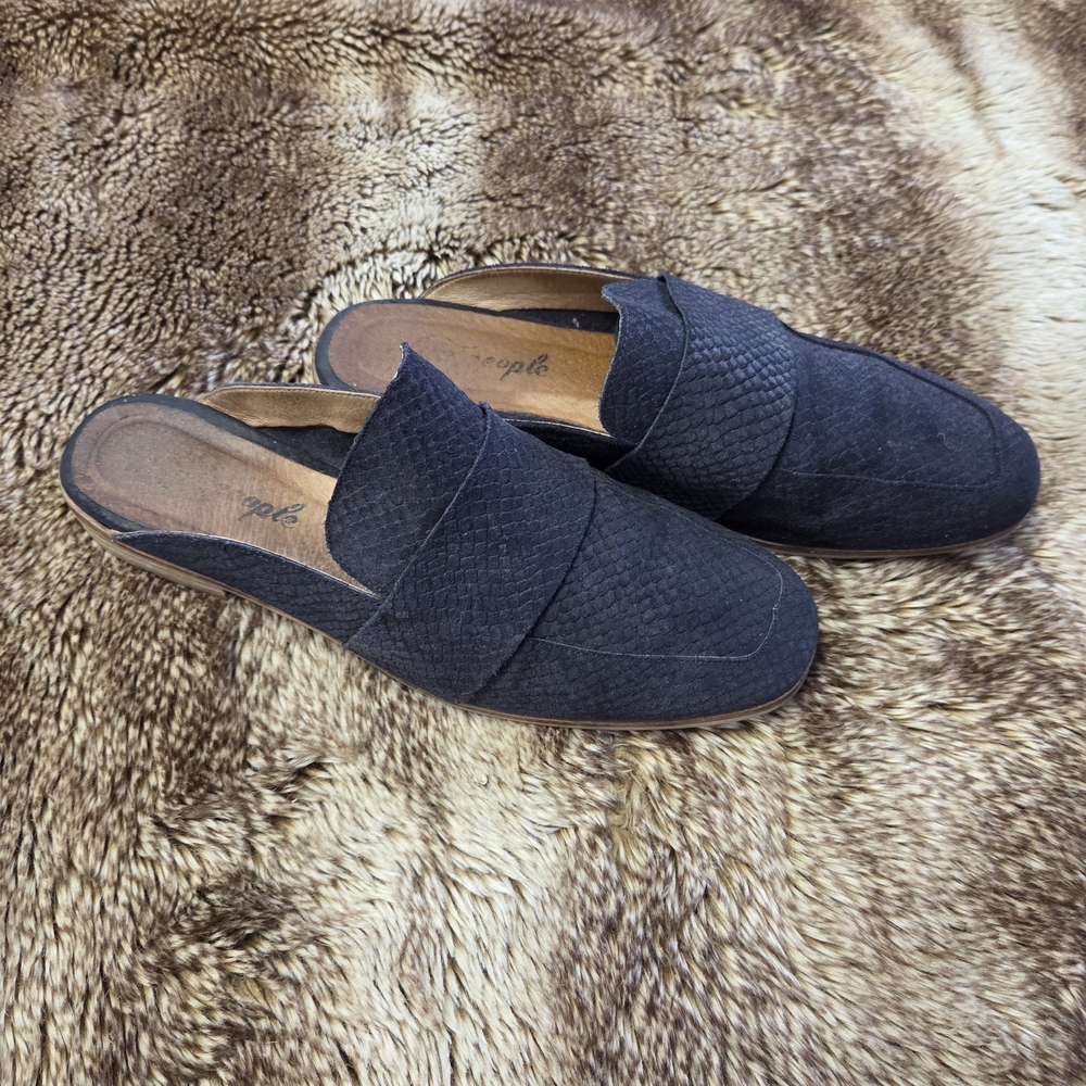 Aeropostale Black Textured Loafers